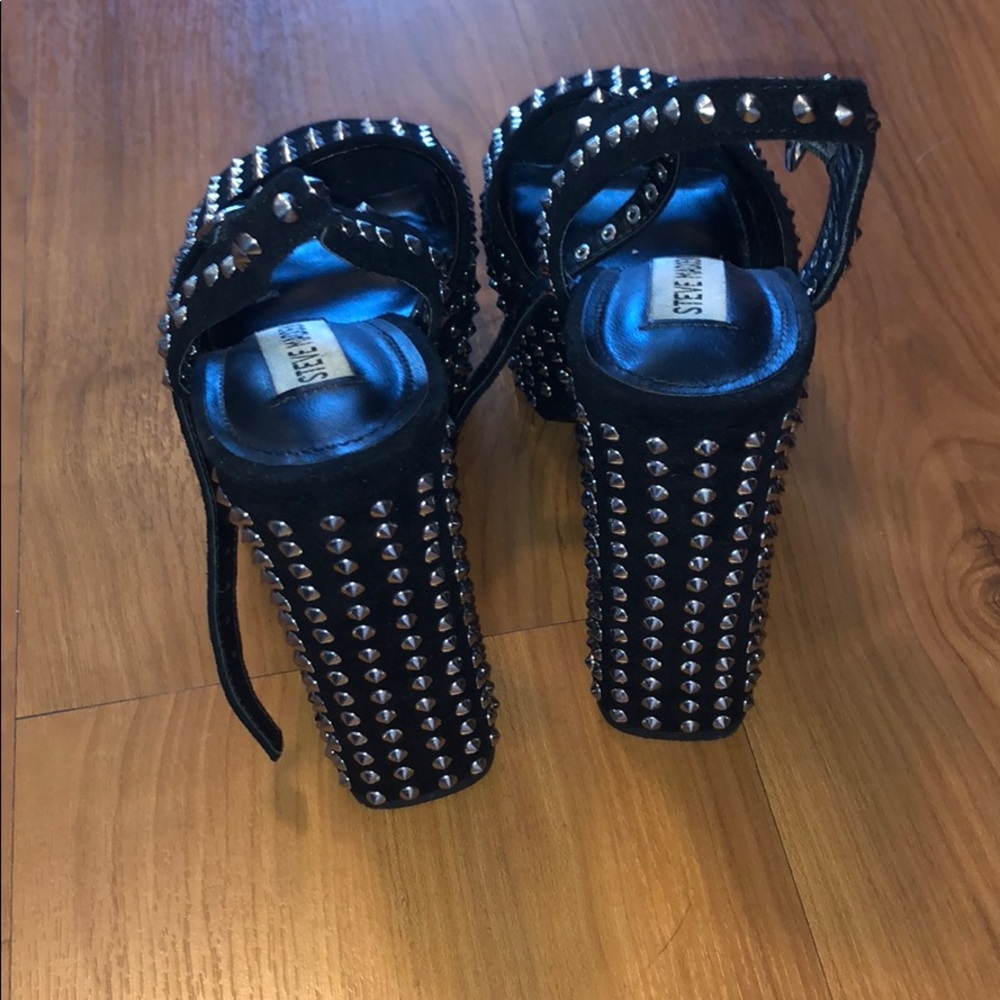 Heels - Picture 3 of 5